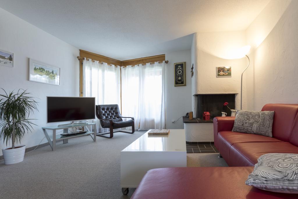 Apartment Haus Arnika Obersaxen Esterno foto