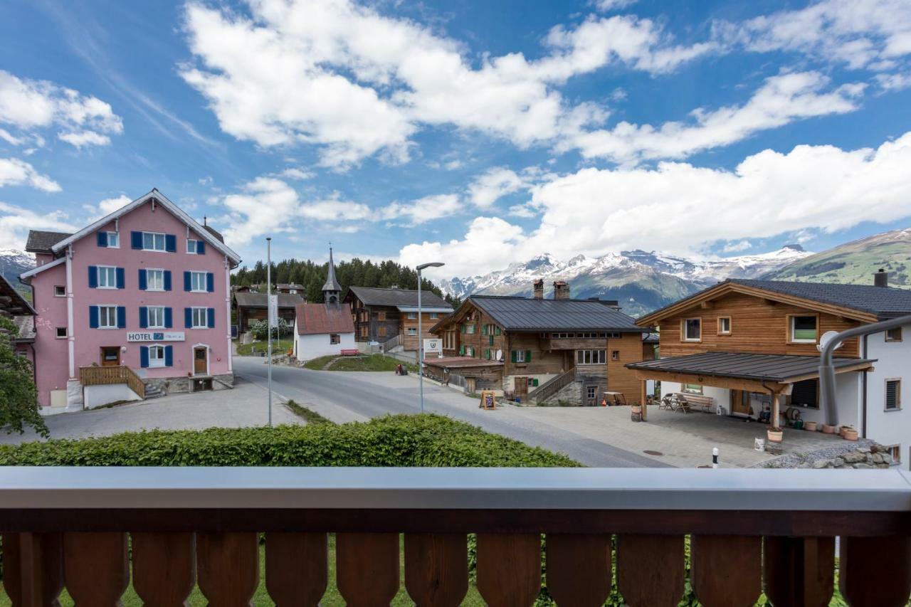 Apartment Haus Arnika Obersaxen Esterno foto